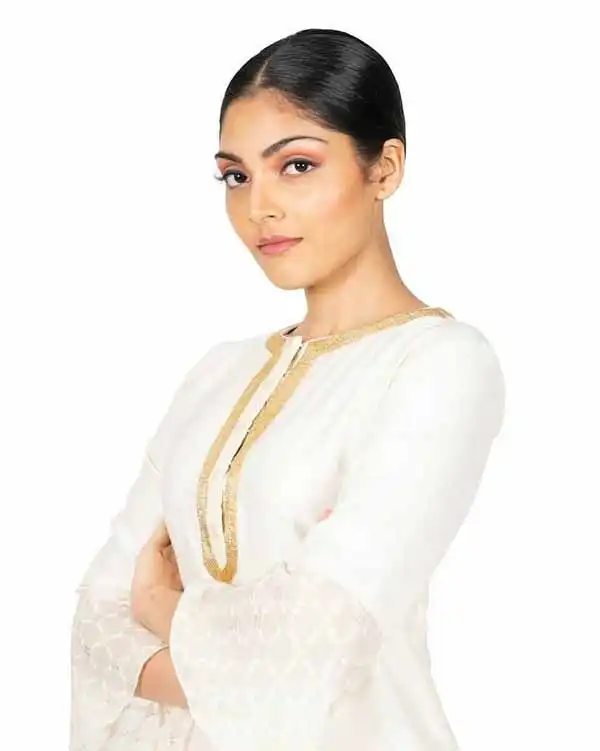 Divita Rai Age, Height, Boyfriend, Family, Biography & More