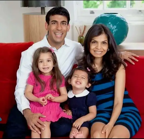 Akshata Murthy And Wife With Daughter Akshata Murthy Age, Height,Education, Networth & More