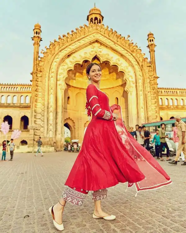 Ananya Pandey, Photo In Rumi Darwaza Ananya Pandey, Age, Height, Boyfriend, Family, Biography & More