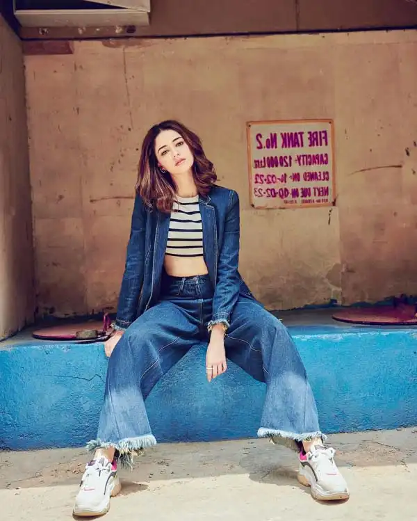 Ananya Pandey, Wallpaper Ananya Pandey, Age, Height, Boyfriend, Family, Biography & More