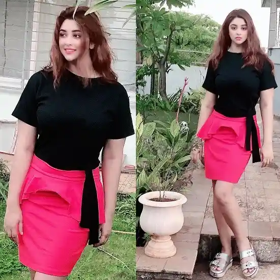 Payal Ghosh Age, Height, Boyfriend, Family, Biography & More 3 Payal Ghosh Age, Height, Boyfriend, Family, Biography & More