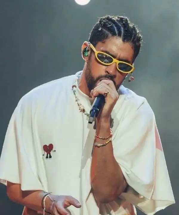 Bad Bunny Age, Height, Shoes, Sunglasses, Albums & More