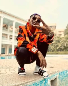 MC Stan Bigg Boss 16, Age, Net Worth, Girlfriend, Real Name & Songs