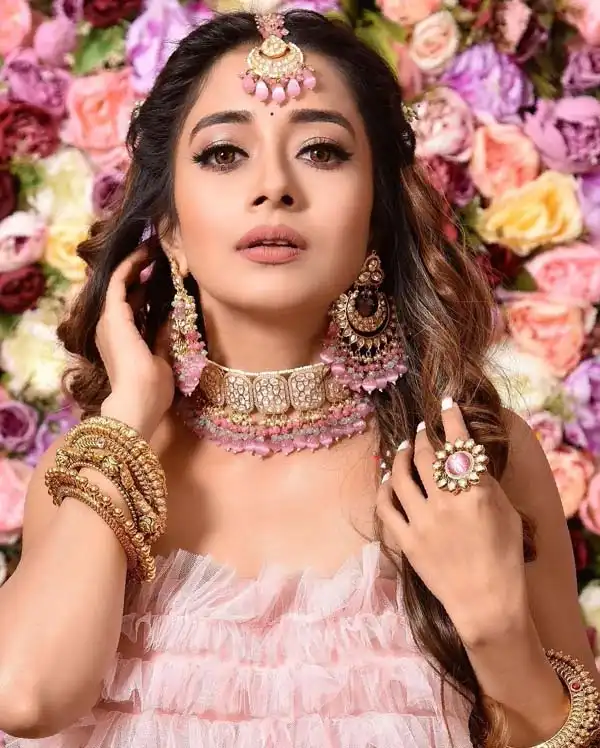 Tina Datta Bigg Boss 16, Age Height, TV Shows, Family, Husband