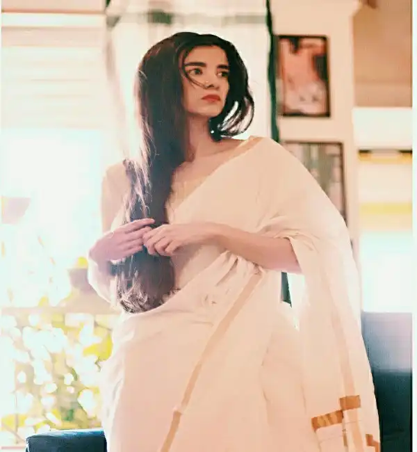 Saba Azad Age, Height, Boyfriend, Family, Biography & More