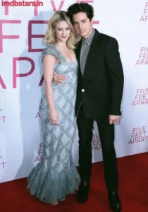 Lili Reinhart And Cole Sprouse