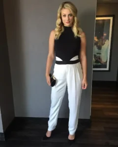 Lili Reinhart pic
