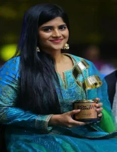 Megha Akash Age, Height, Birthday, Movies, Family, Husband & Marriage 8 Megha Akash Award Image