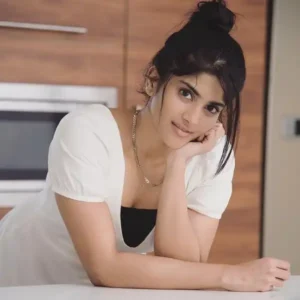 Megha Akash Age, Height, Birthday, Movies, Family, Husband & Marriage 2 Megha akash 1