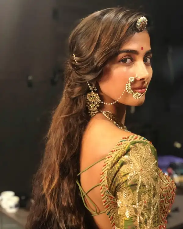 Pooja Hegde Age, Height, Workout, Movies, Dating