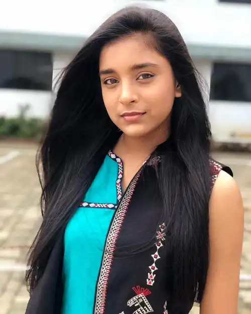 Sumbul Touqeer Age, Height, BF, Birthday, Movies and TV Shows