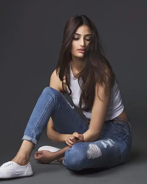 Athiya Shetty Age, Movies & Wedding With KL Rahul