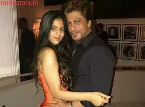 Suhana Khan Biography, Age, Height, Boyfriend, Photos & More 5 suhana khan with father shah rukh khan