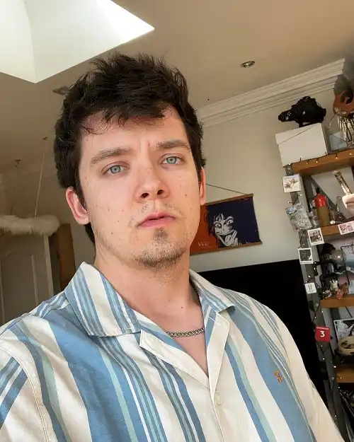 Asa Butterfield Age, Height, Girlfriend, Movies And TV Shows