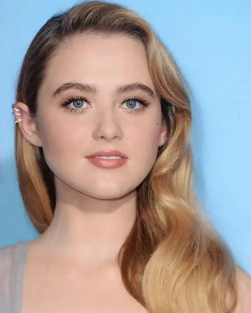 Kathryn Newton Height, Age, Net Worth, Boyfriend & Movies