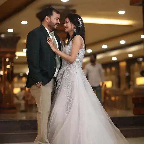 Shivani Dubey Journalist, Age, Marriage, Parents & Biography