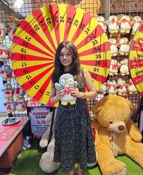 Shivani Dubey Journalist, Age, Marriage, Parents & Biography