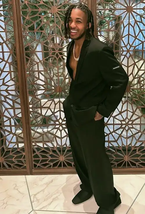 Halle Bailey Age, Height, Boyfriend, DDG, Movies & TV Show