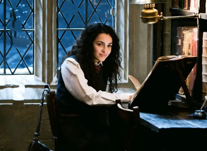 Anna Shaffer Age, Height, Harry Potter, The Witcher & More