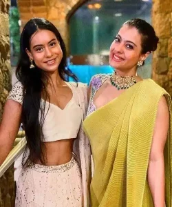 Nysa Devgan Age, Height, Parents, Boyfriend, Net Worth & Bio 3 Kajol Devgan