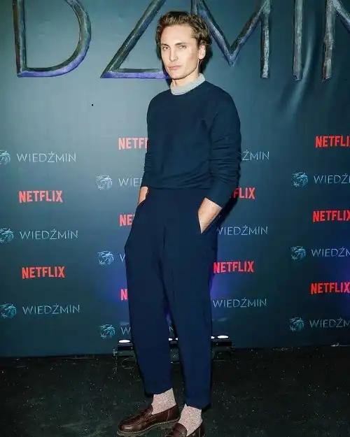 Eamon Farren Age, Height, Witcher, Wife, Movies And TV Shows