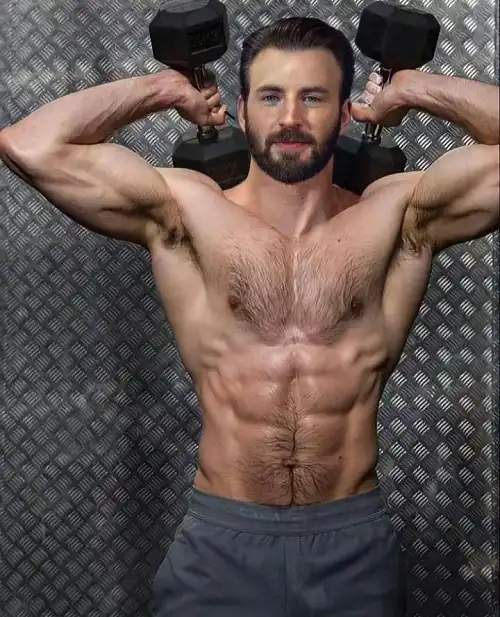 Chris Evans Age, Girlfriend, Movies & Biography