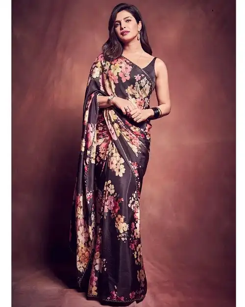 Priyanka Chopra Age, Height, Husband, Daughter, Movies & More