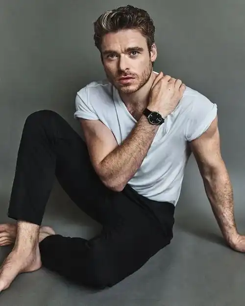 Richard Madden Age, Height, Girlfriend, Citadel & Net Worth