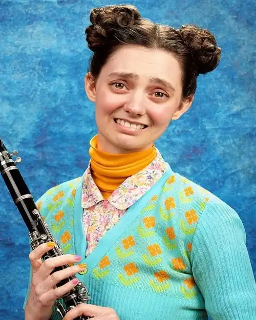 Tanya Reynolds Age, Height In Feet, Partner, Series & Bio