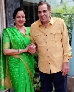 Sunny Deol Age 2023, Mother, Wife Name, Movies & Biography 6 Step mother Hema Malini Dharmendra