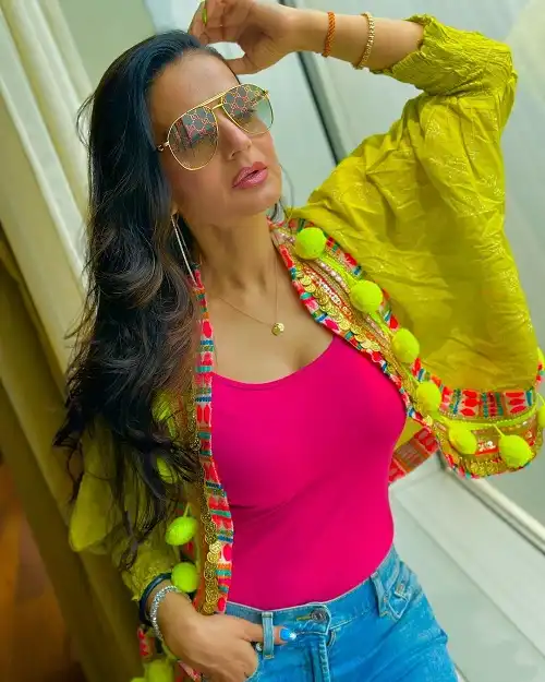 Ameesha Patel Age, Height, Husband, Marriage, Movies & Biography