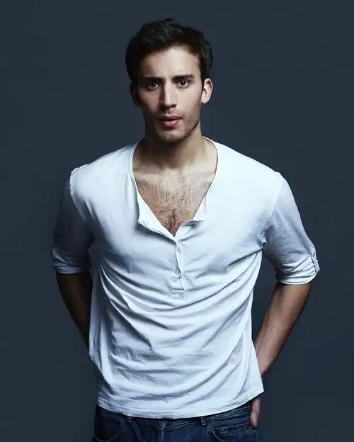 Jonas Bloquet Image Jonas Bloquet Age, Height, Movies, Wife, Movies & Biography