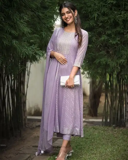 Priya Prakash Varrier Age, Height, Relationship & Biography