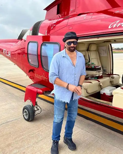 Sunny Deol Image Red Helicopter Sunny Deol Age 2023, Mother, Wife Name, Movies & Biography