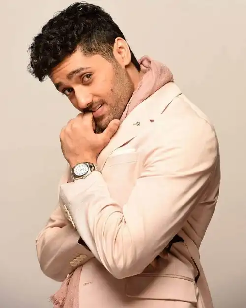 Utkarsh Sharma Age, Height, Father, Movies, Gf & Biography