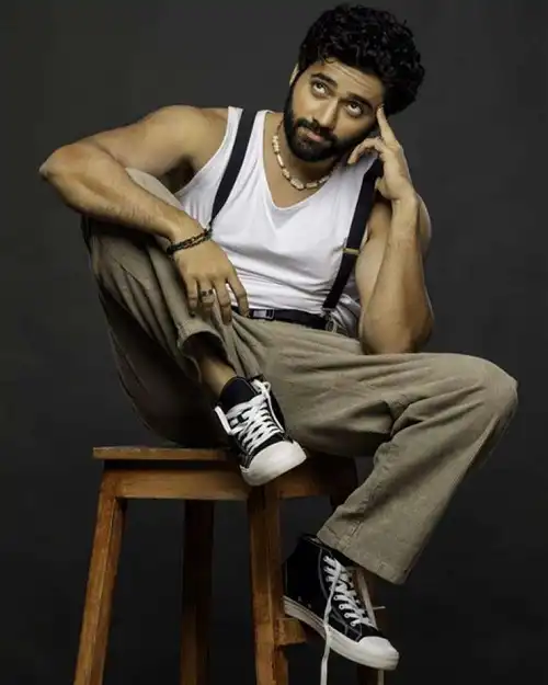 Utkarsh Sharma Age, Height, Father, Movies, Gf & Biography