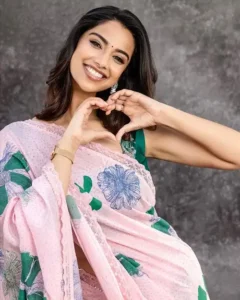 Meenakshi Chaudhary Age, Height In Feet, Movies & Biography