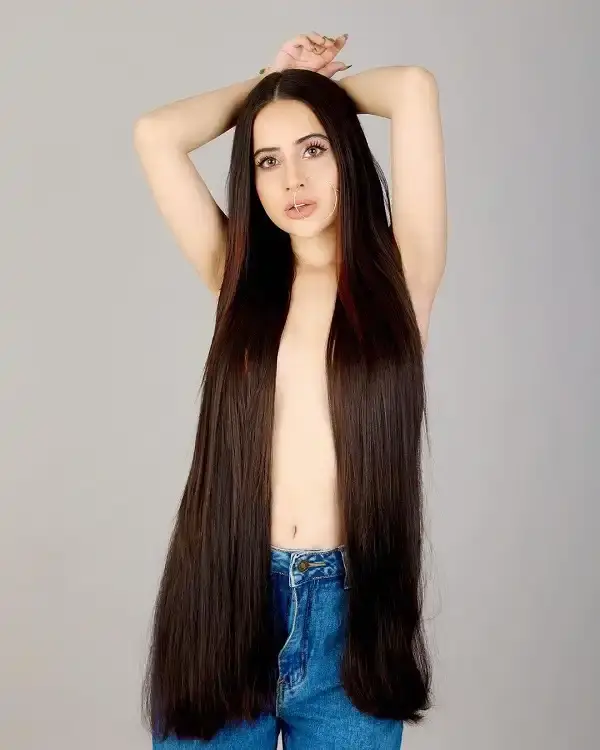 Urfi Javed Age, Height, Father, Sister, Dress, Pic, Serials, Dance & More