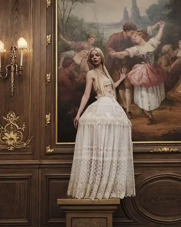 Anya Taylor-Joy Age, Height, Eyes, Feet, Teeth, Movies and Tv shows