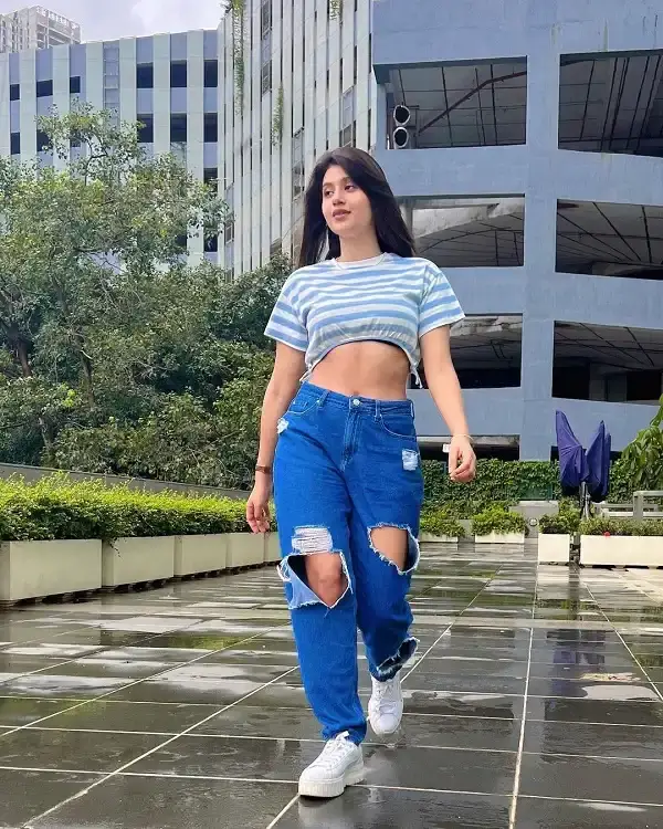 Anjali Arora Age, Instagram, Viral Video, News, Salary & More