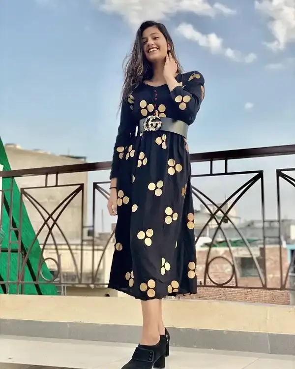 Anjali Arora Age, Instagram, Viral Video, News, Salary & More